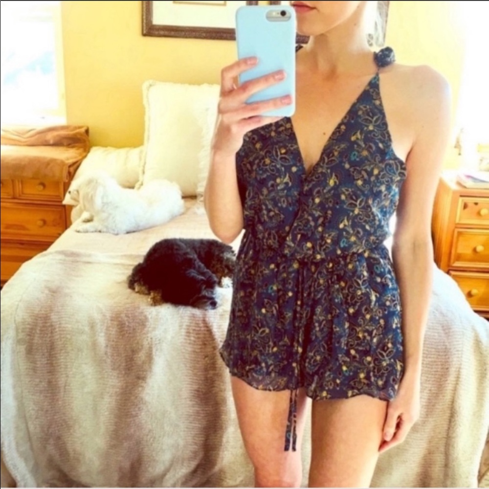 Sexy romper  ;( don’t fits me